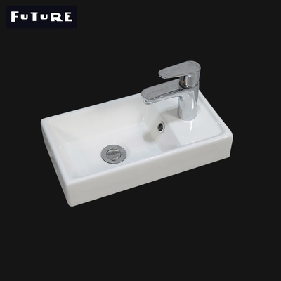 Taş Reçine Seramik Banyo Dolabı Lavabo Temizlemesi Kolay Antikorozif